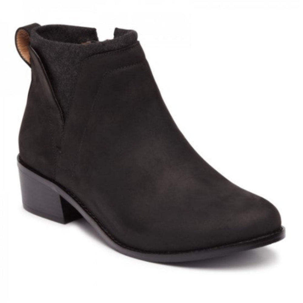 NEW Vionic Waterproof Black Ankle Boots 6.5 Wide Joslyn